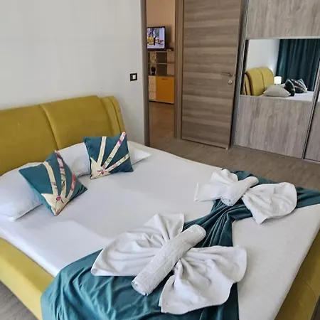 Seaview & Piscina Interioara Sauna Wet Gym Lägenhet Năvodari