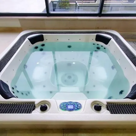 Seaview & Piscina Interioara Sauna Wet Gym Navodari